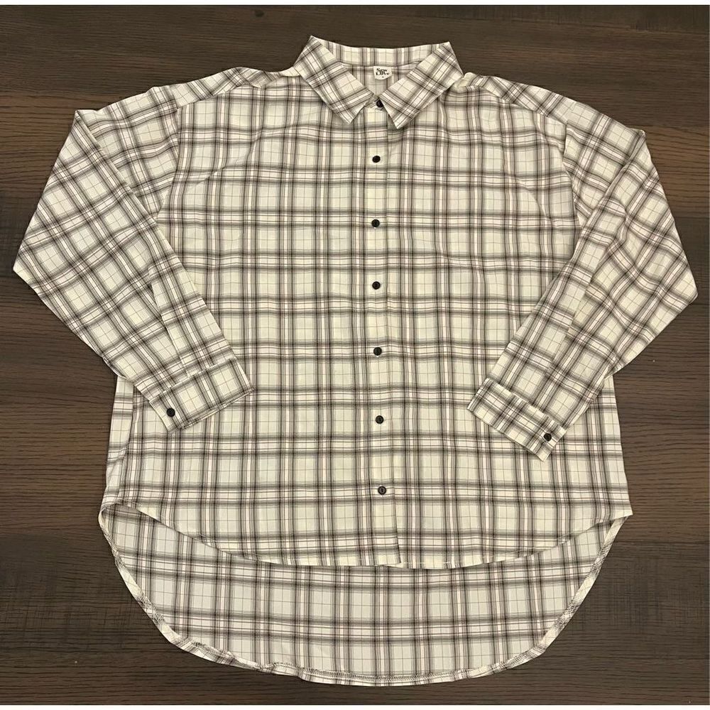 SEW In Love Long Sleeve Plaid Button Up Top